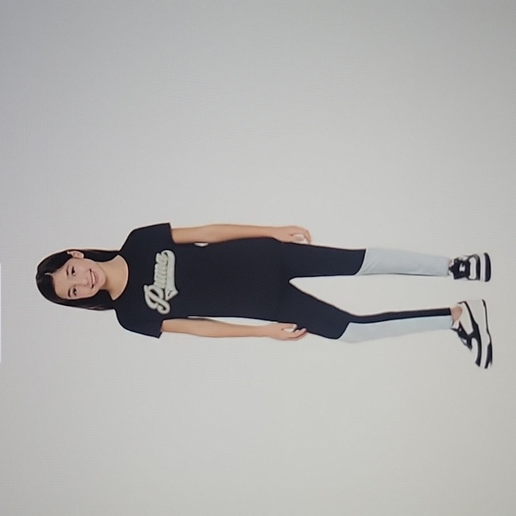 NWT: PUMA Girls 2 Piece Active Set - Picture 5 of 7